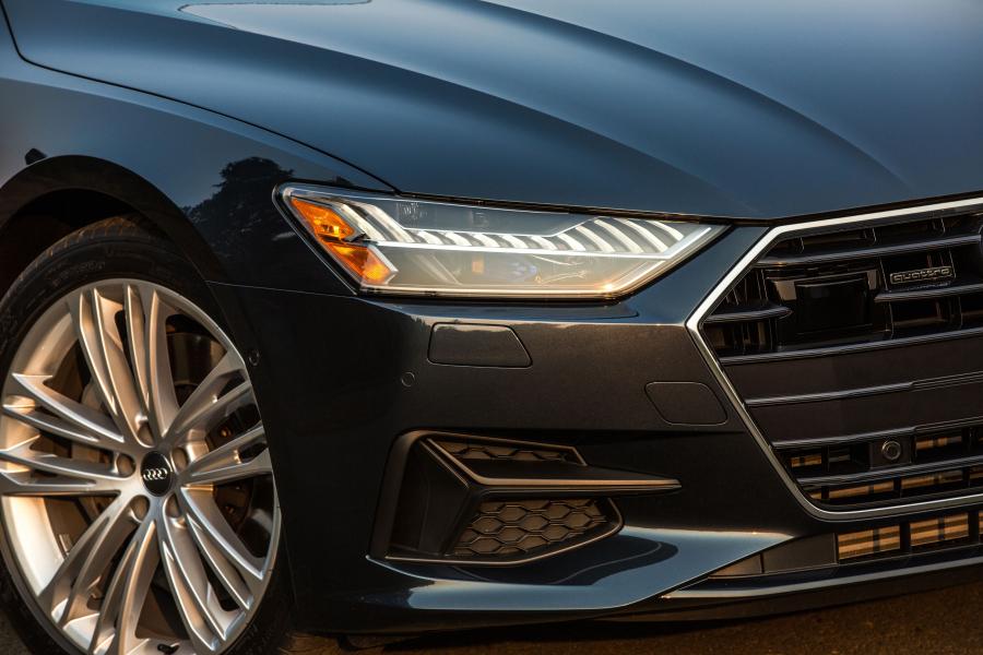 Детали экстерьера Audi A7 Sportback 3.0 TFSI Quattro 2018 года  (NA) (фото 3 из 39)
